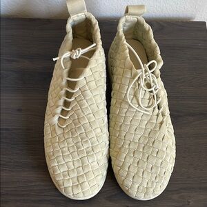 Bottega Veneta Cream Woven Men's Shoes